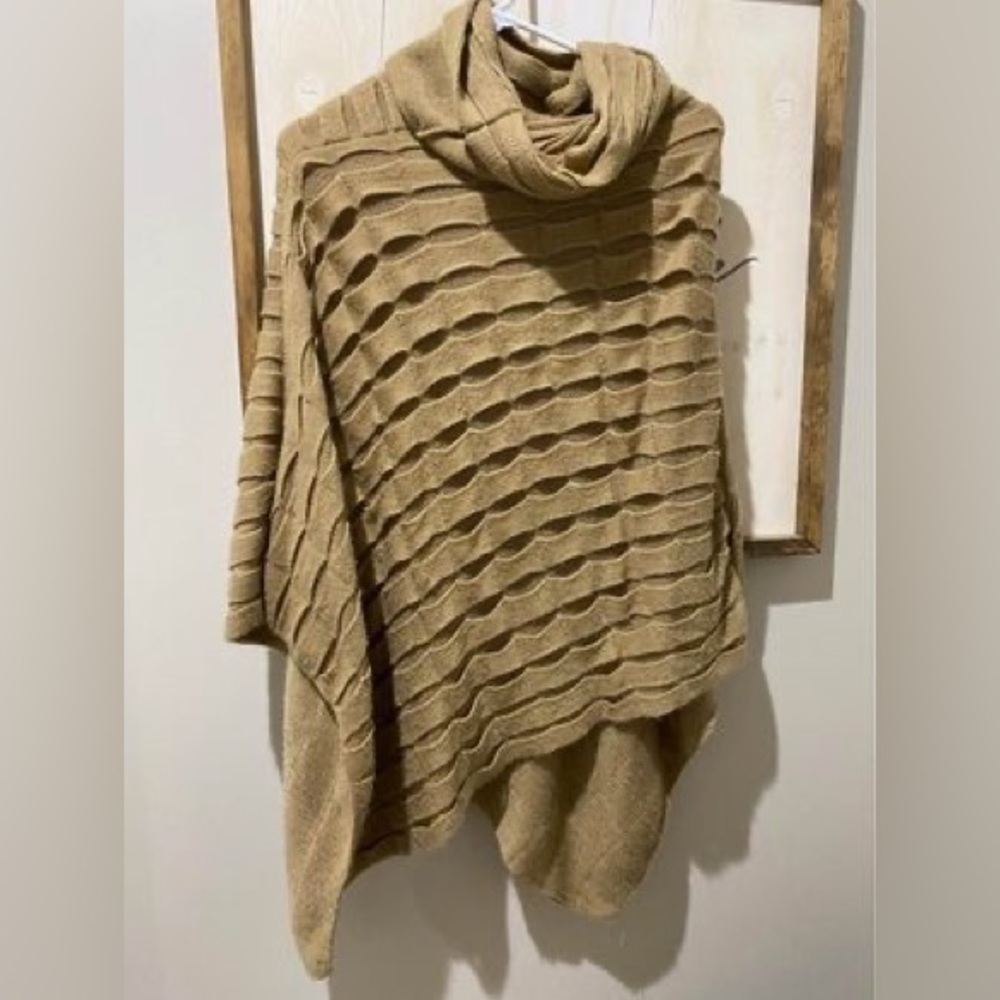 Women’s Poncho